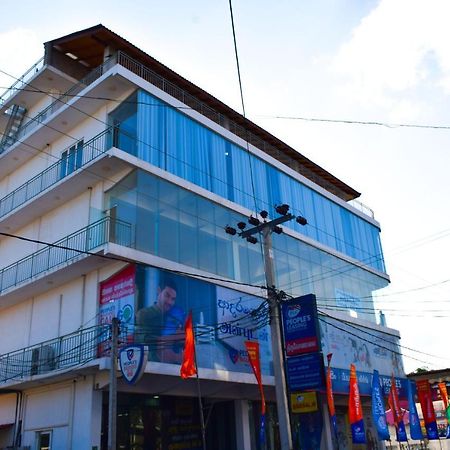 טרינקומאלה Catamaran6 Guest Inn מראה חיצוני תמונה